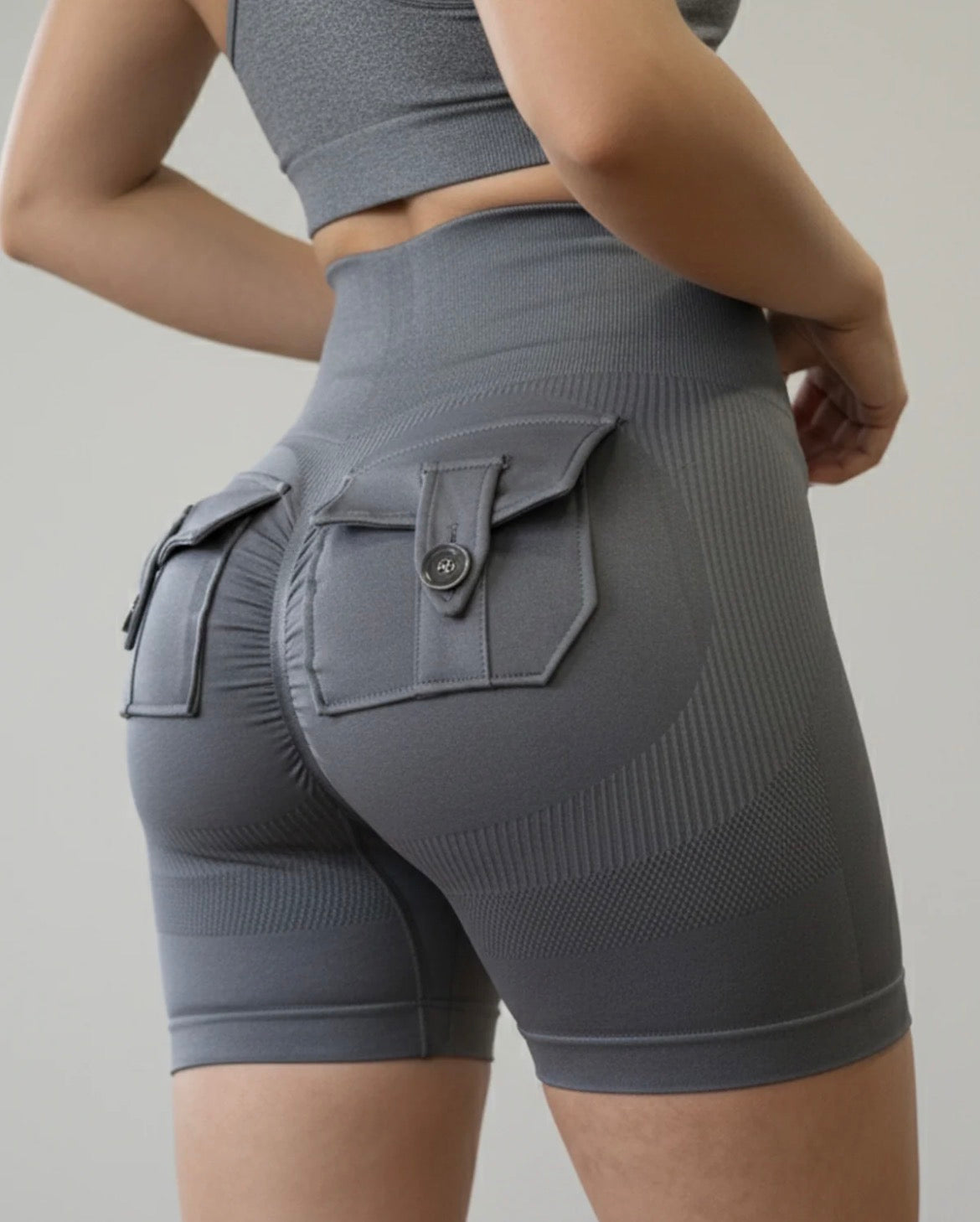 Short Sculpt-Flow: Edición con Bolsillo Posterior